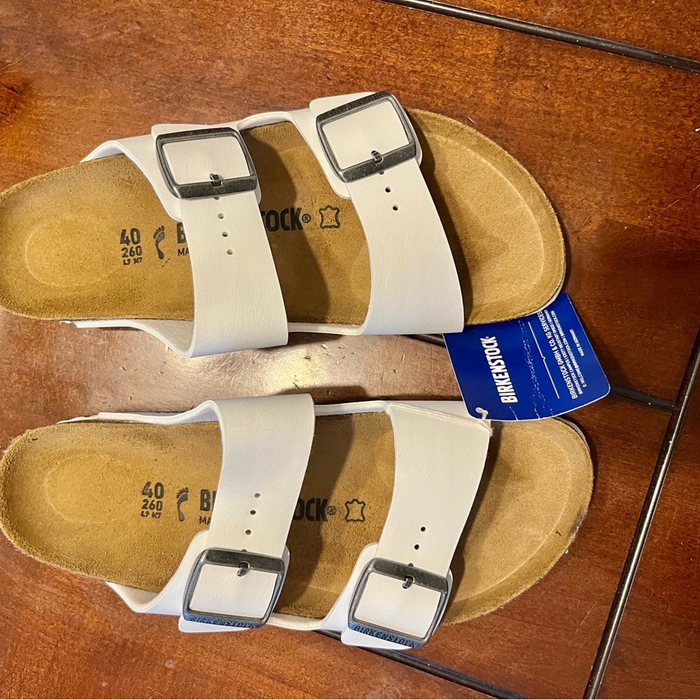 Arizona BS White Birkenstock Sandals. New in box. Size 40